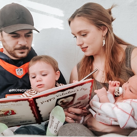 Meet your Posher, Zoe - Picture 2 of 3